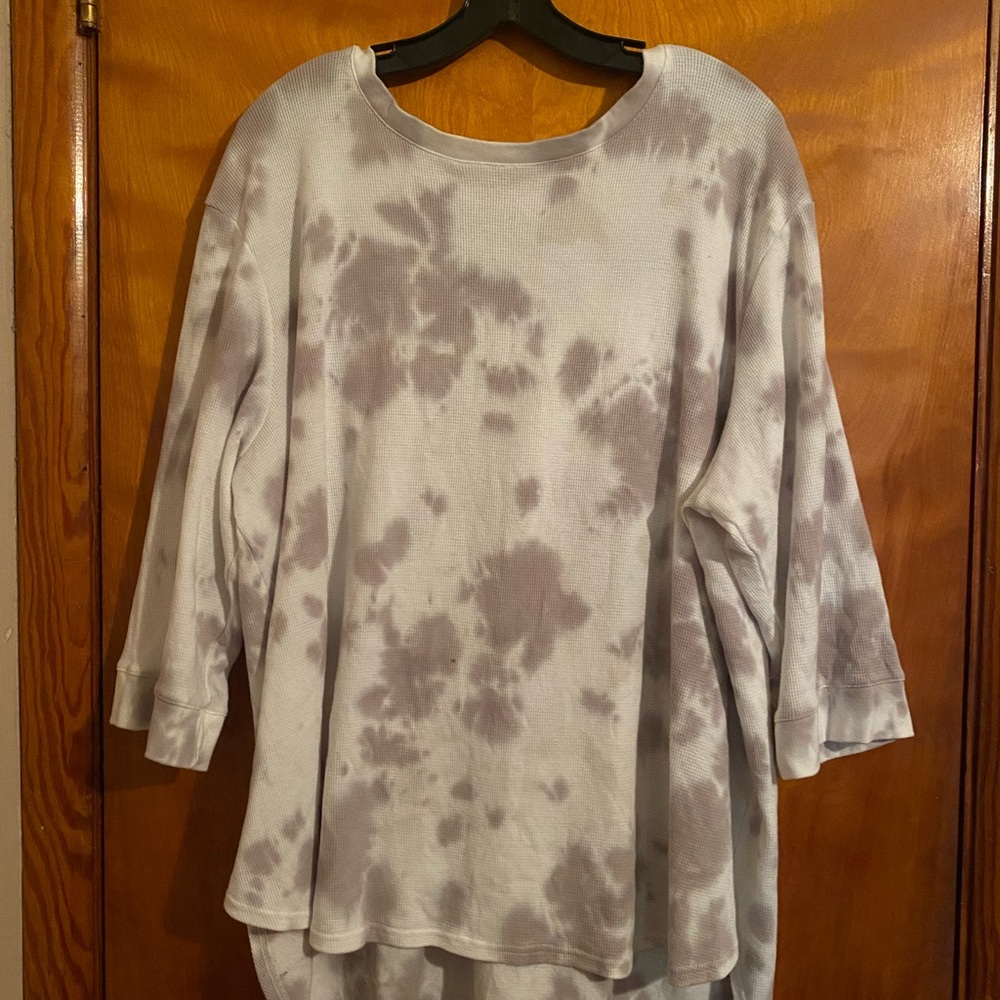 Plus Grey and White Dye Top